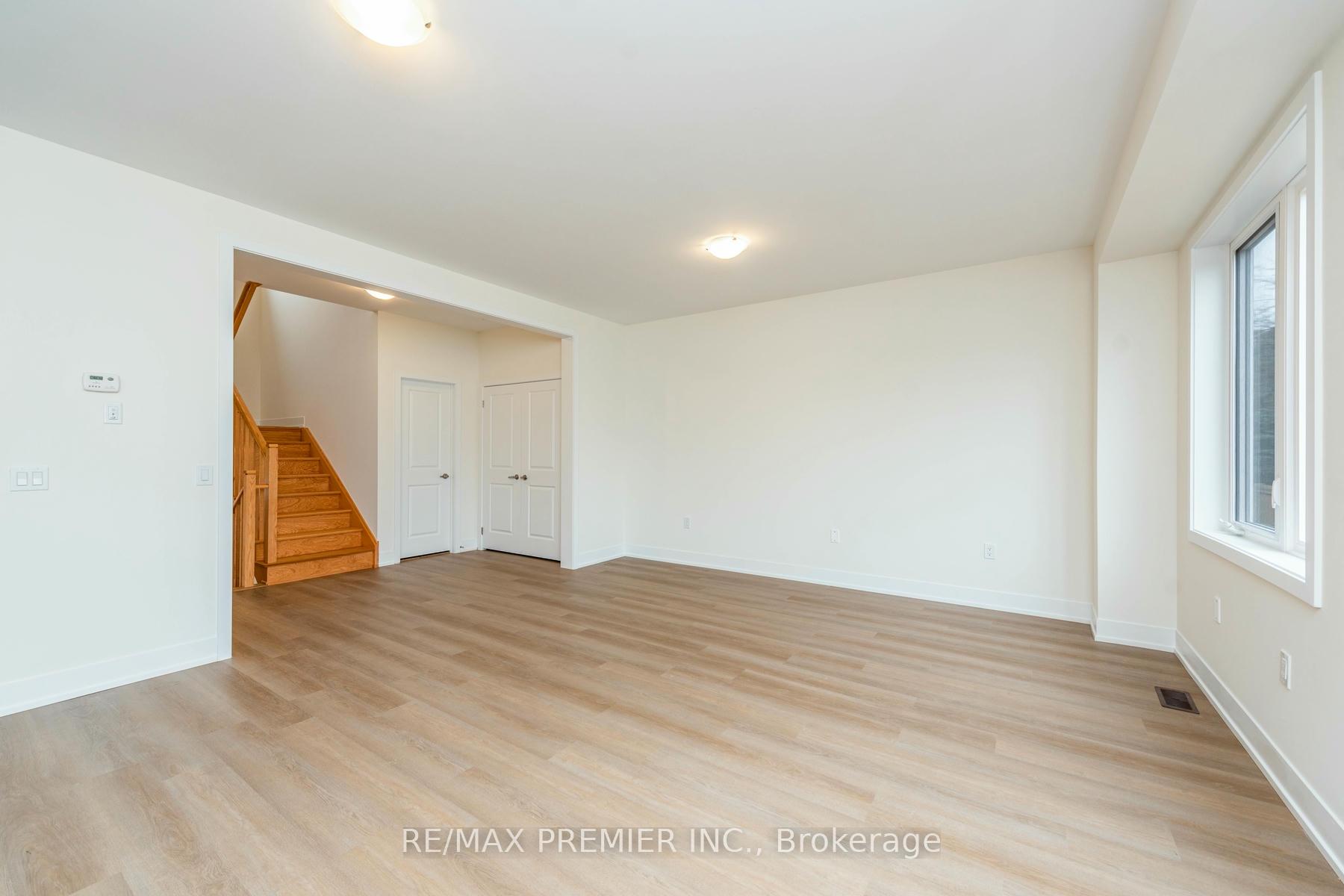 Photo 16 of 5 Hampton Lane, Barrie, Ardagh — HOMEH