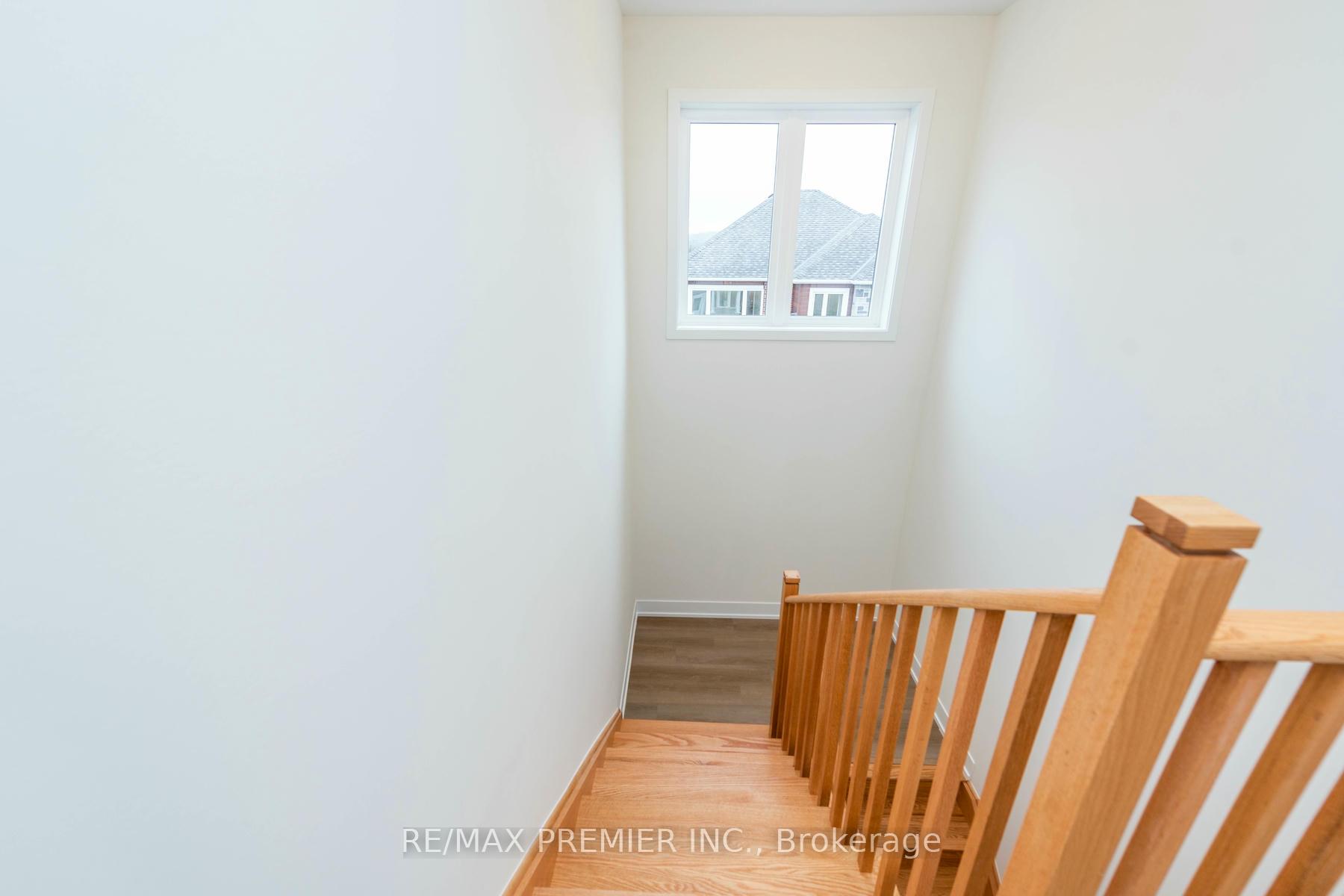 Photo 24 of 5 Hampton Lane, Barrie, Ardagh — HOMEH