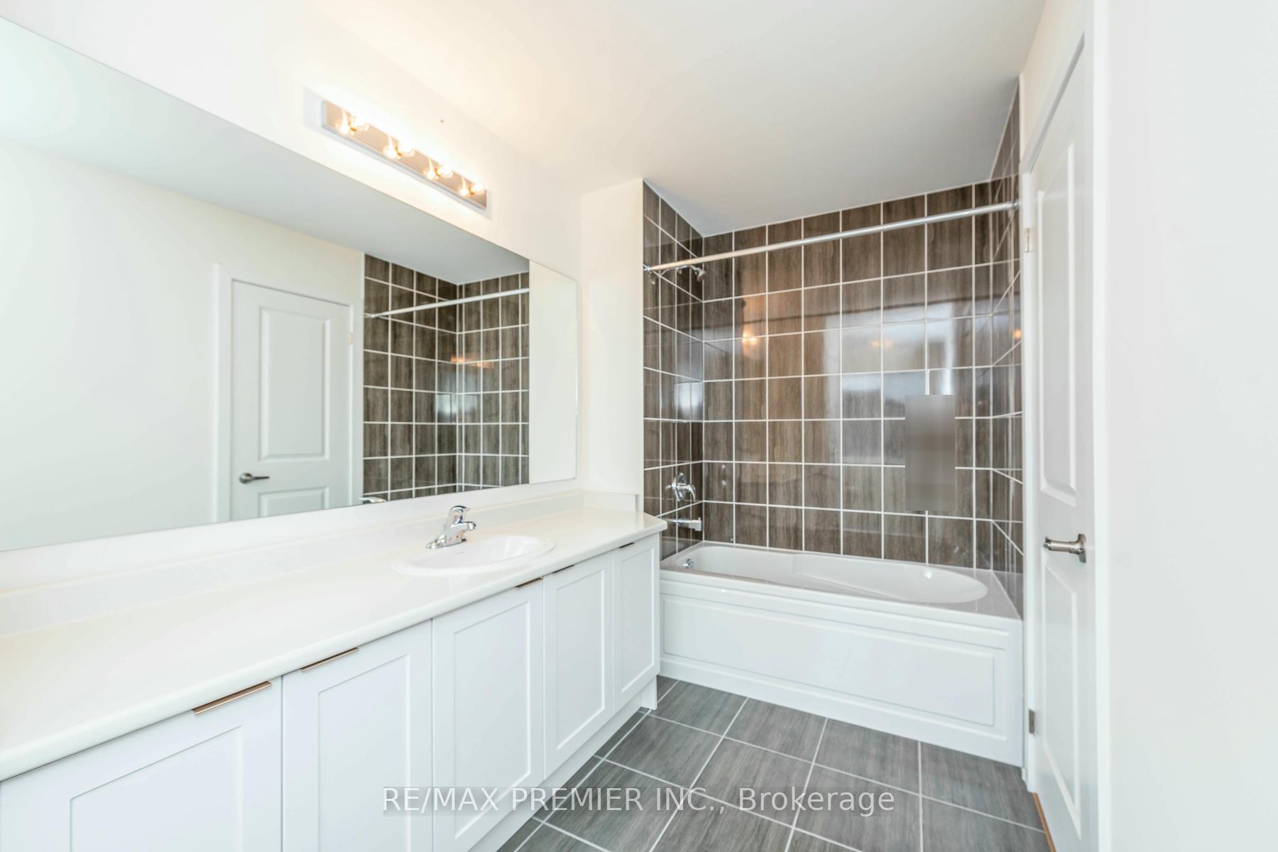 Photo 33 of 5 Hampton Lane, Barrie, Ardagh — HOMEH