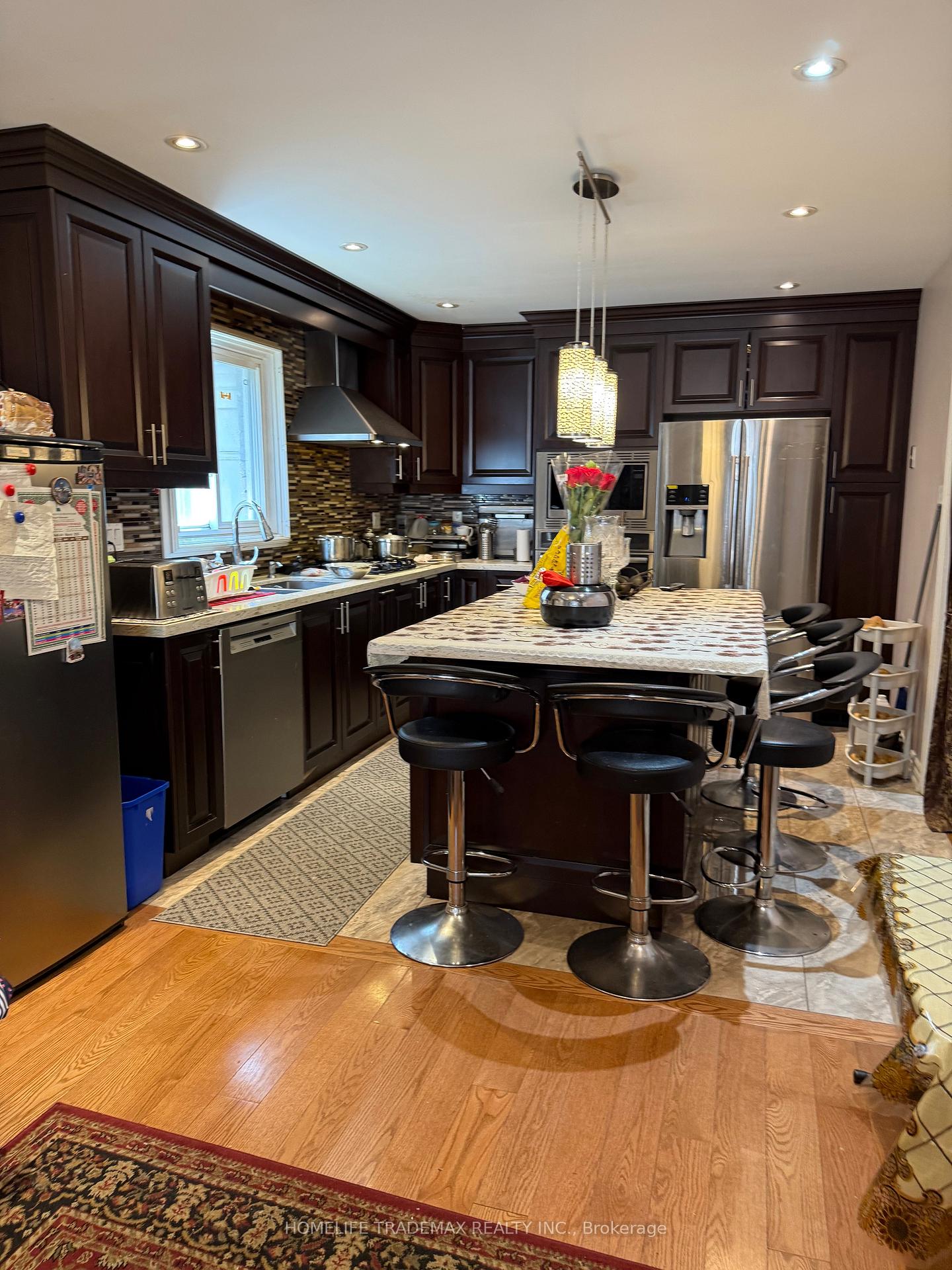 Photo 3 of 5129 Salishan Circle, Mississauga, Hurontario — HOMEH