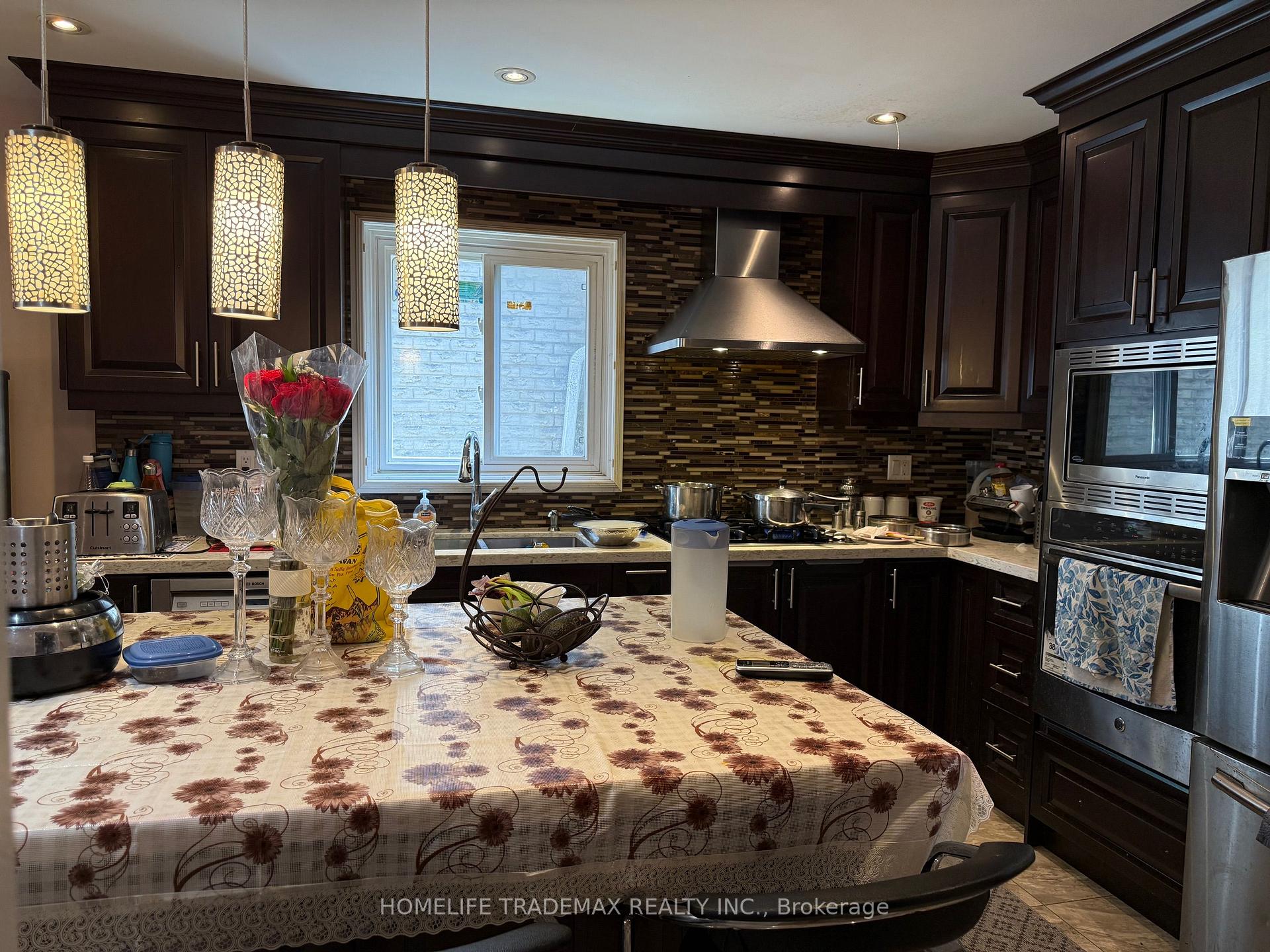 Photo 10 of 5129 Salishan Circle, Mississauga, Hurontario — HOMEH