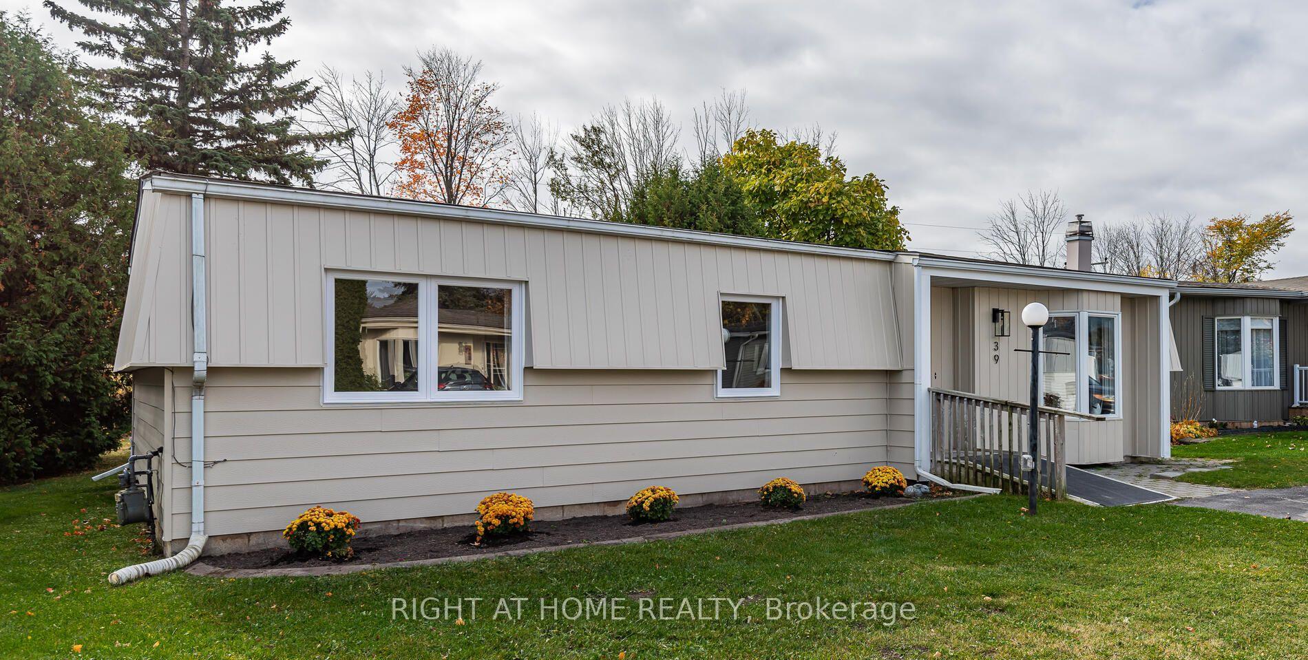 Photo 1 of 39 Corner Brook Trail, Innisfil, Rural Innisfil — HOMEH