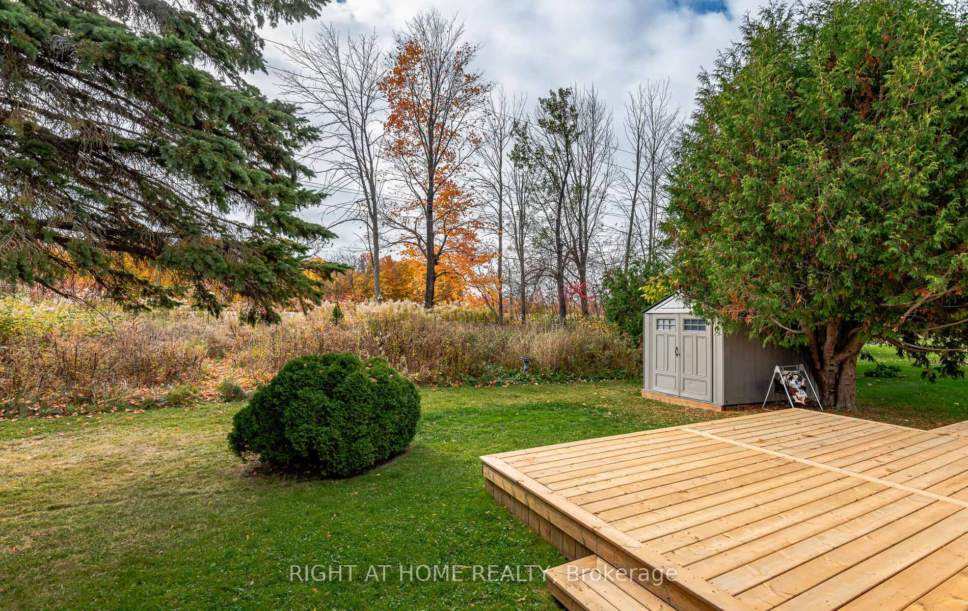 Photo 30 of 39 Corner Brook Trail, Innisfil, Rural Innisfil — HOMEH