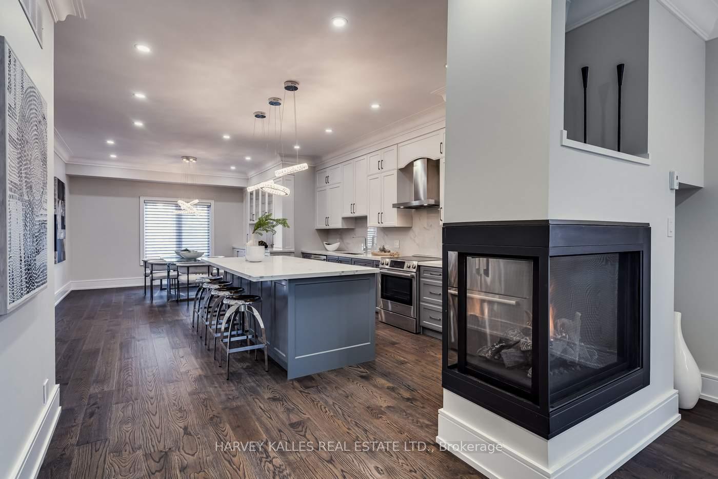 Photo 26 of 31 Regina Avenue, Toronto, Englemount-Lawrence — HOMEH