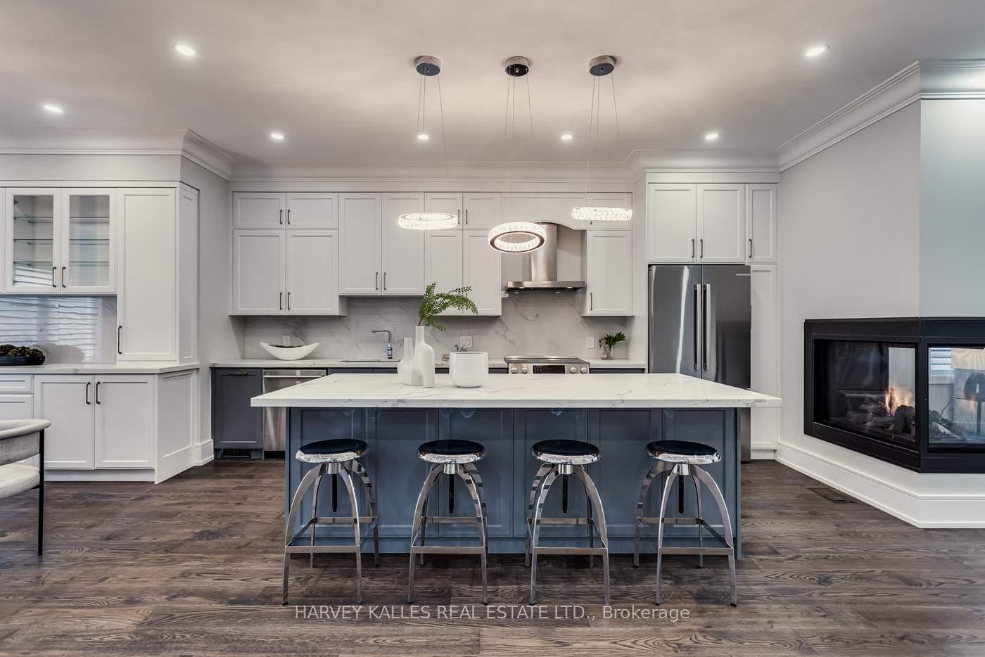 Photo 19 of 31 Regina Avenue, Toronto, Englemount-Lawrence — HOMEH