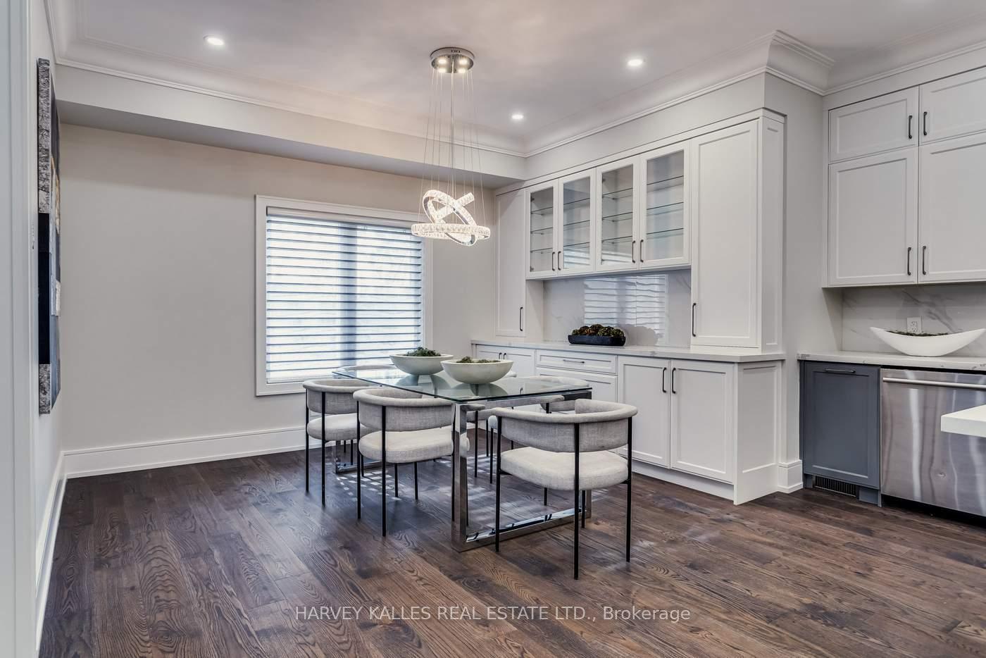 Photo 9 of 31 Regina Avenue, Toronto, Englemount-Lawrence — HOMEH