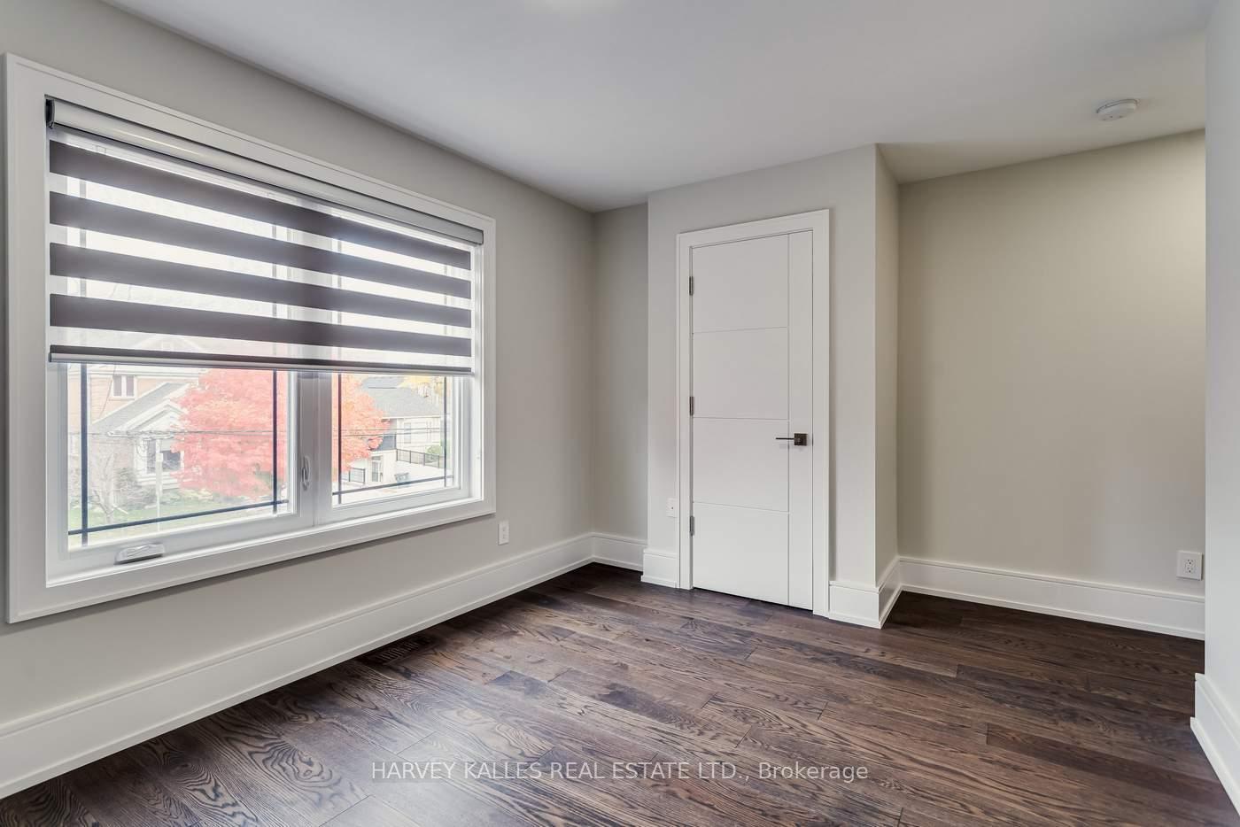 Photo 17 of 31 Regina Avenue, Toronto, Englemount-Lawrence — HOMEH