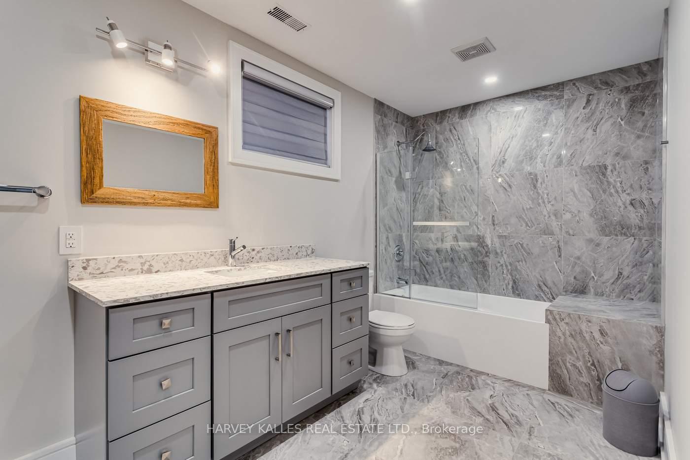 Photo 28 of 31 Regina Avenue, Toronto, Englemount-Lawrence — HOMEH