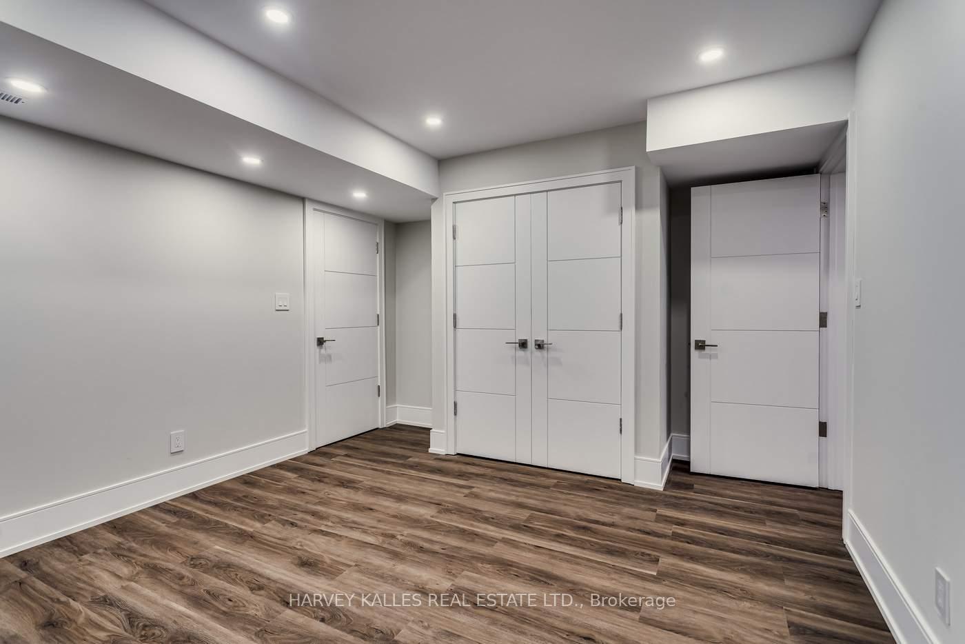 Photo 25 of 31 Regina Avenue, Toronto, Englemount-Lawrence — HOMEH