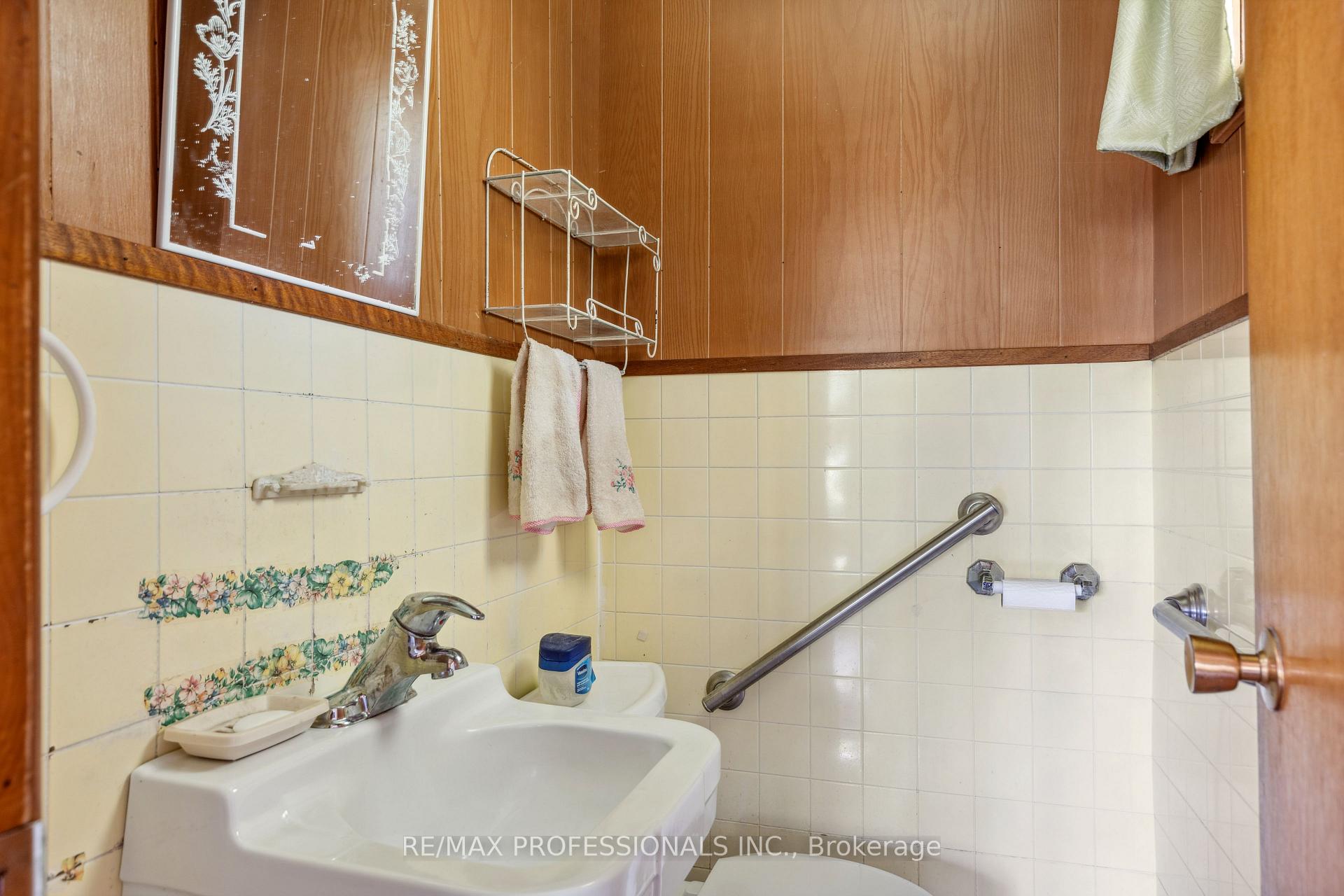 Photo 2 of 7696 Ninth Line, Markham, Box Grove — HOMEH