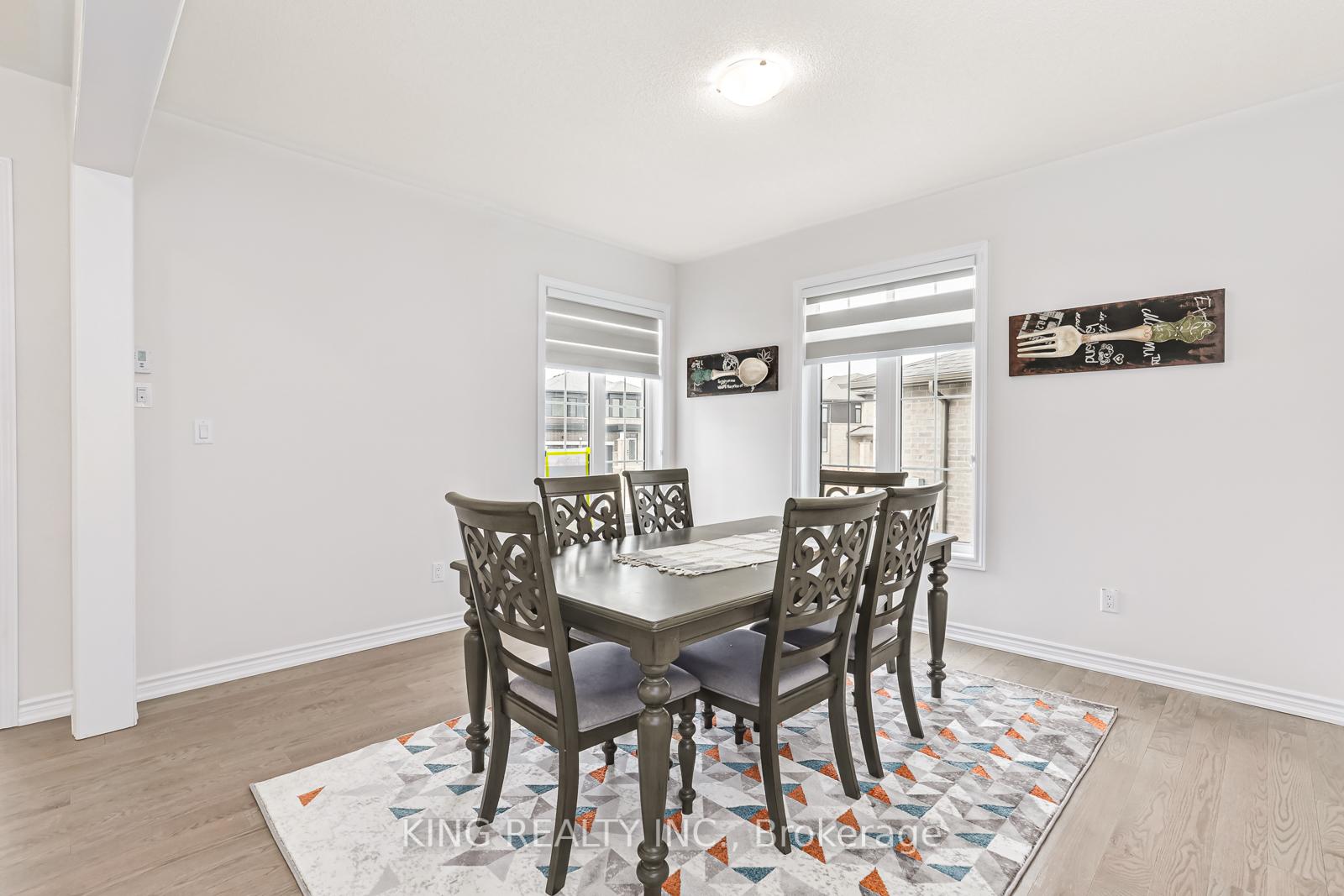 Photo 10 of 22 Rosanne Circle, Wasaga Beach — HOMEH