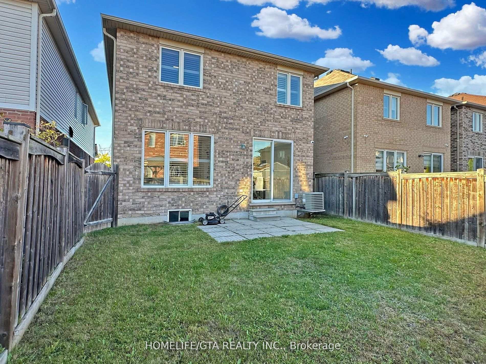Photo 39 of 1747 Liatris Drive E, Pickering, Duffin Heights — HOMEH