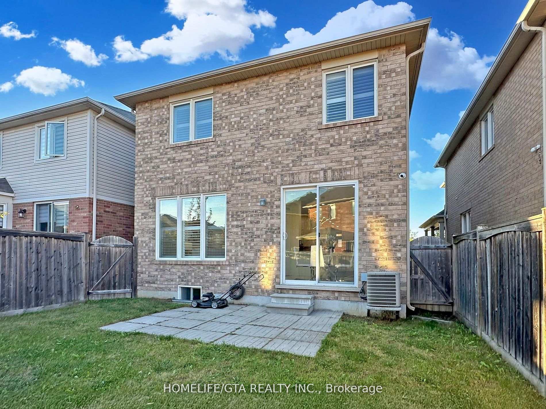 Photo 30 of 1747 Liatris Drive E, Pickering, Duffin Heights — HOMEH