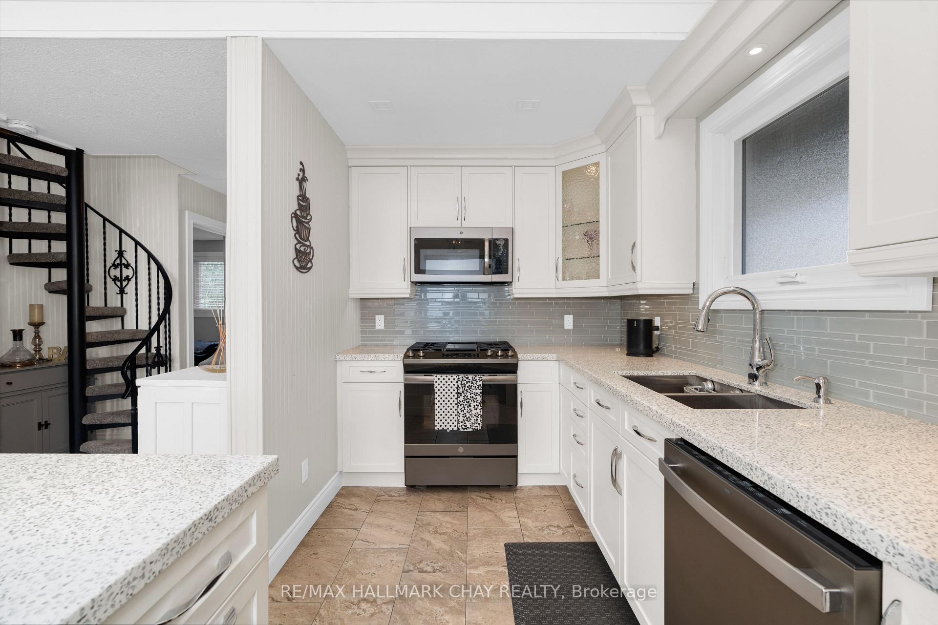 Photo 8 of 4217 Orkney Beach Road, Ramara, Rural Ramara — HOMEH