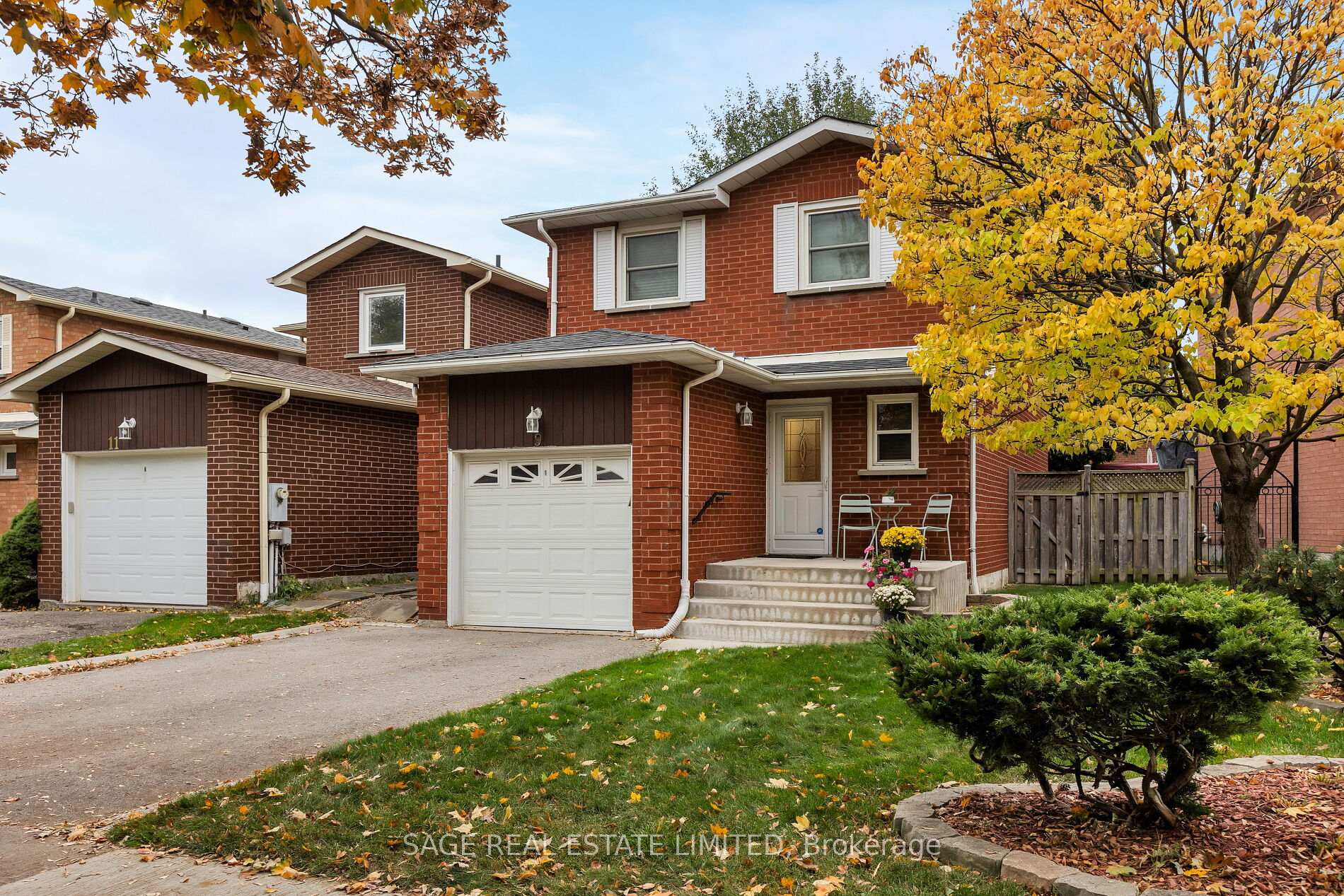 Photo 1 of 9 Cashel Street, Brampton, Heart Lake West — HOMEH