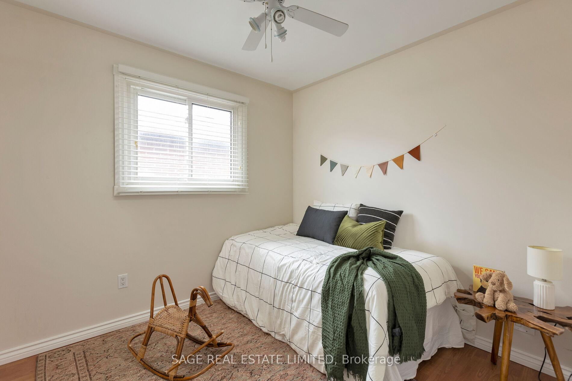 Photo 13 of 9 Cashel Street, Brampton, Heart Lake West — HOMEH