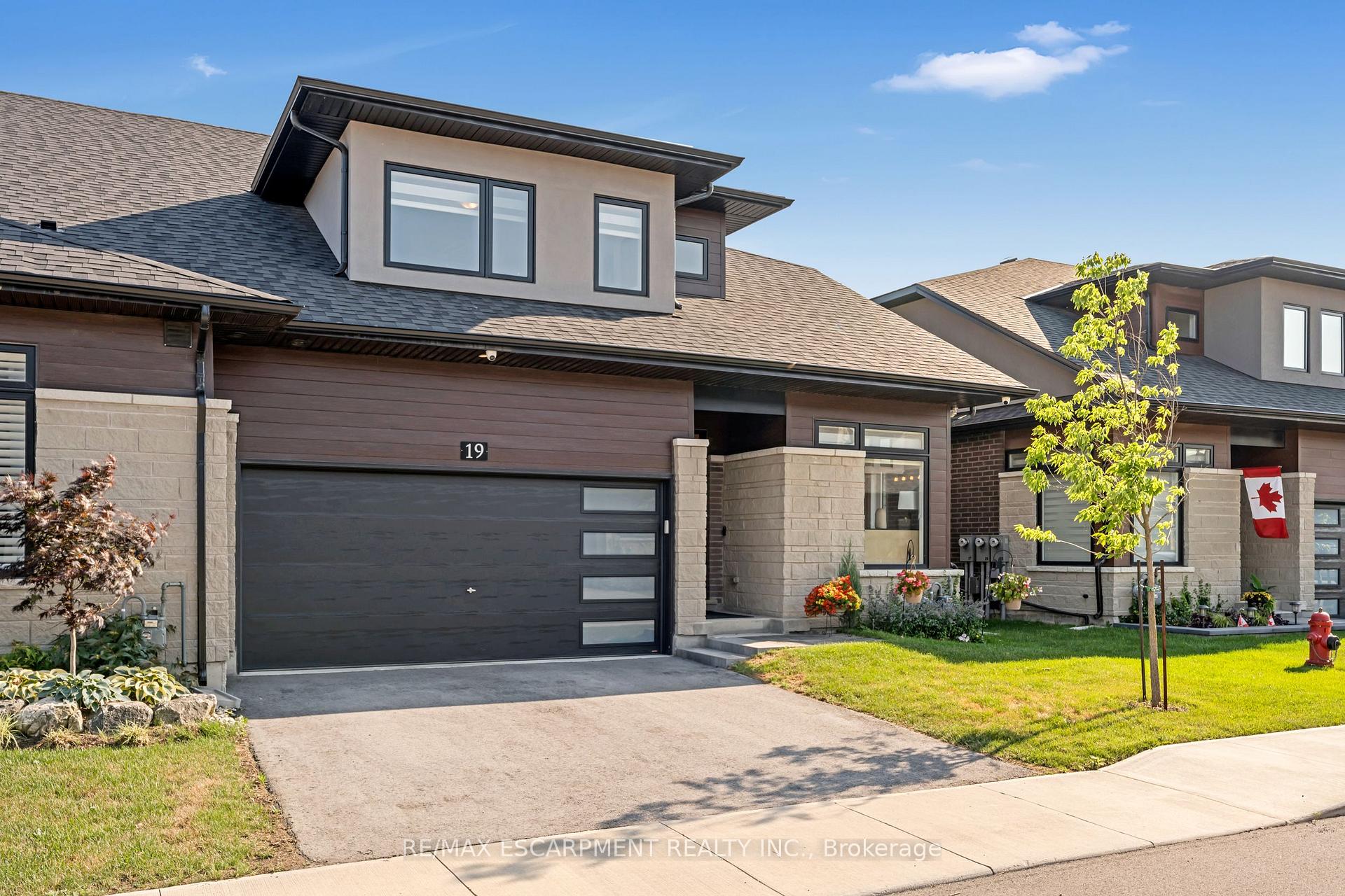 Photo 1 of 19 Welch Lane, Hamilton, Mountview — HOMEH