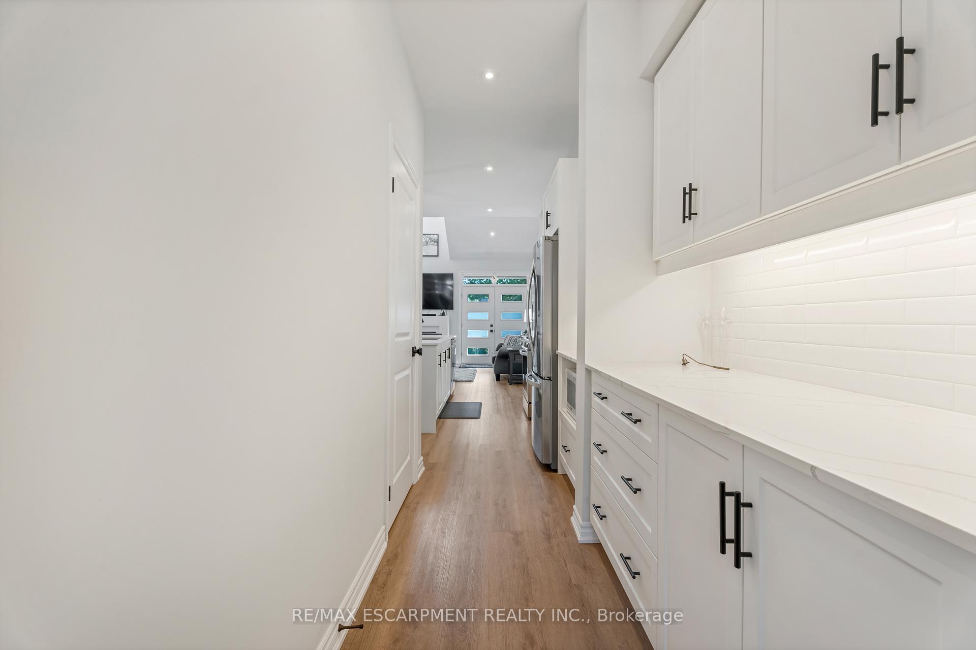 Photo 2 of 19 Welch Lane, Hamilton, Mountview — HOMEH