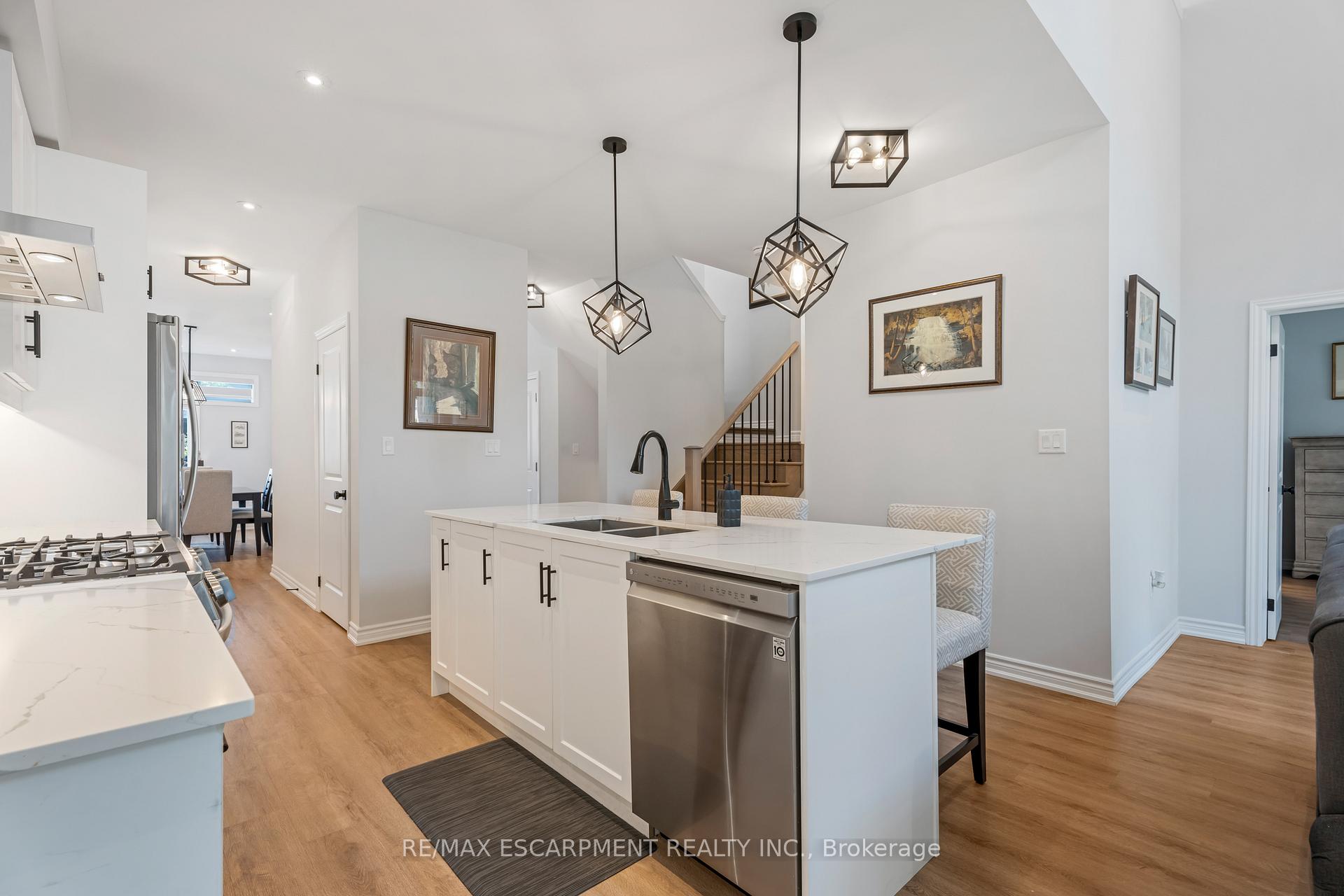 Photo 9 of 19 Welch Lane, Hamilton, Mountview — HOMEH