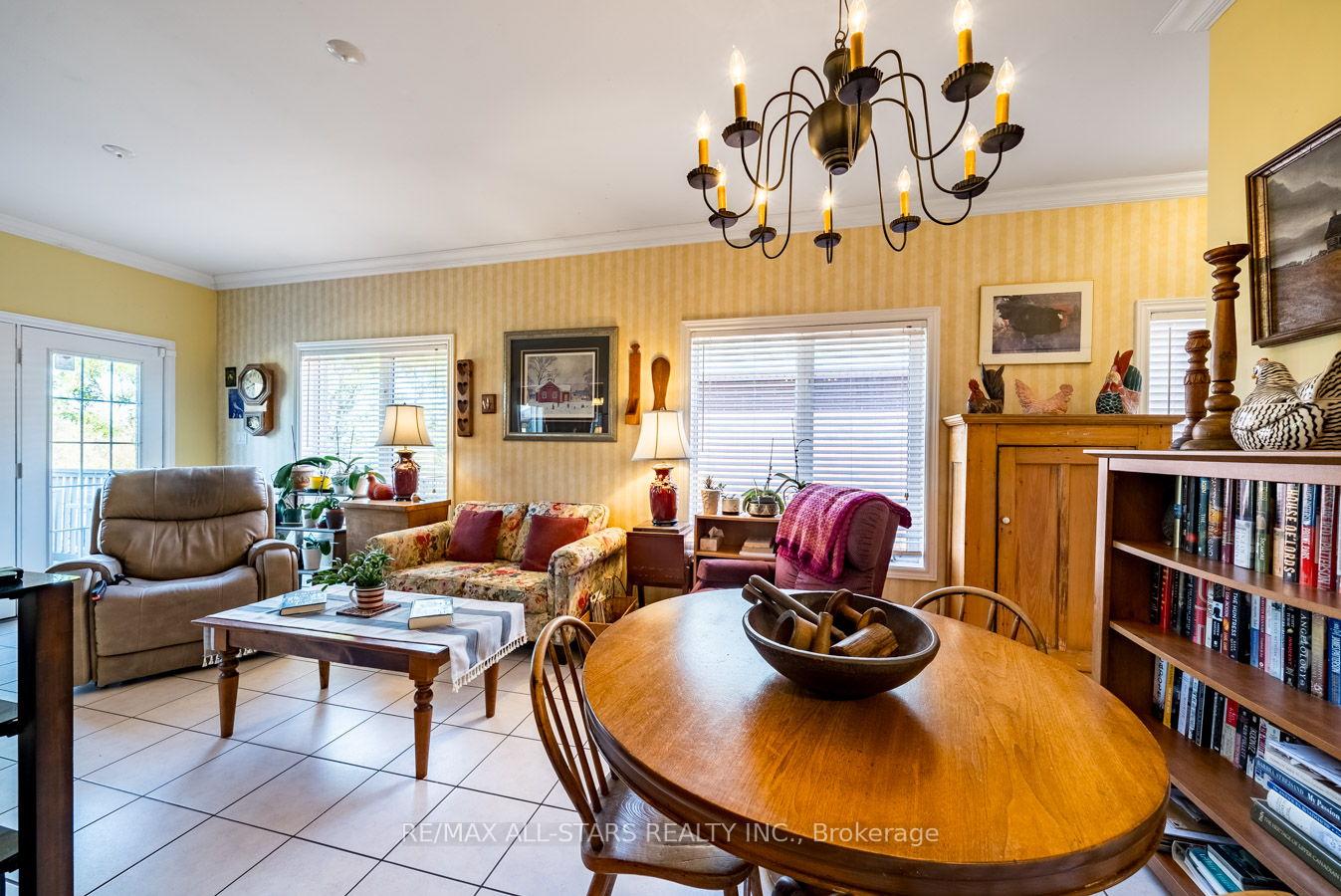 Photo 13 of 275 Waterbury Crescent, Scugog, Port Perry — HOMEH