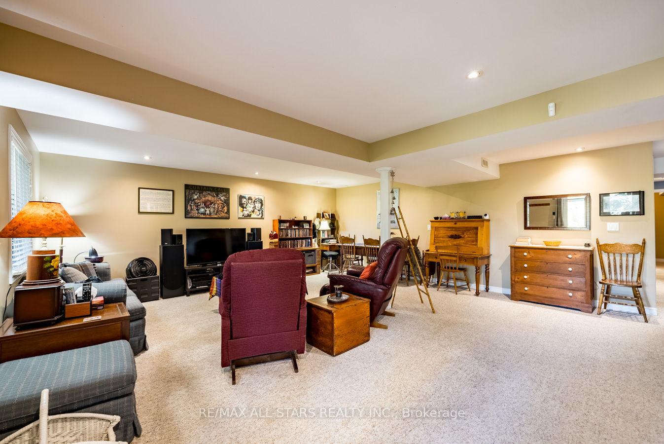Photo 22 of 275 Waterbury Crescent, Scugog, Port Perry — HOMEH