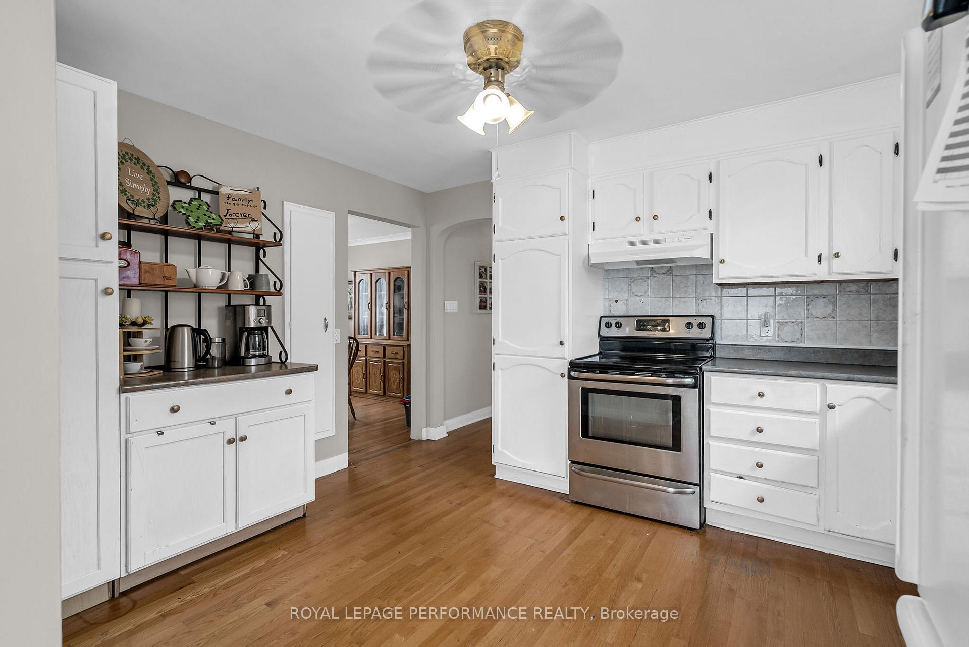 Photo 10 of 525 Fifth Street E, Cornwall — HOMEH