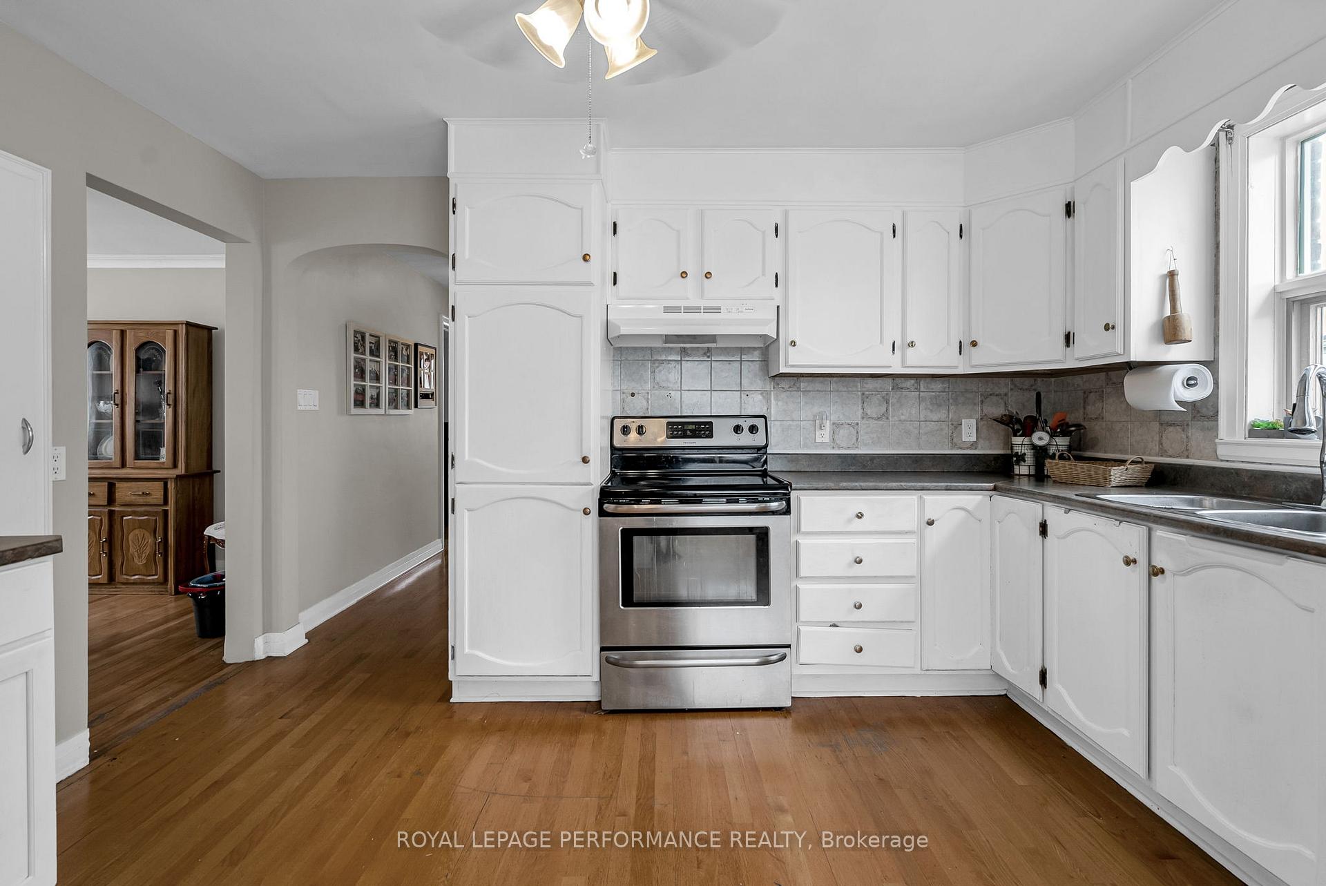 Photo 14 of 525 Fifth Street E, Cornwall — HOMEH