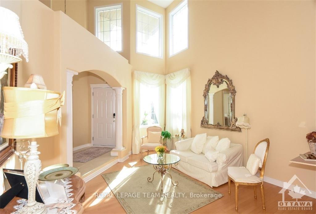 Photo 4 of 3804 Marble Canyon Crescent, Ottawa, Riverside South/Gloucester Glen — HOMEH