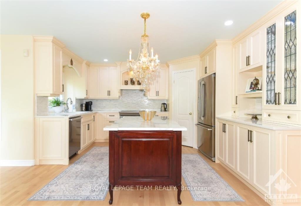 Photo 8 of 3804 Marble Canyon Crescent, Ottawa, Riverside South/Gloucester Glen — HOMEH