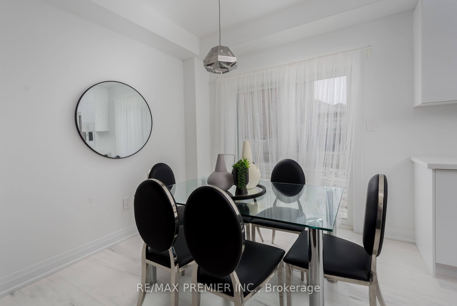 Photo 32 of 25 Virro Court, Vaughan, West Woodbridge — HOMEH