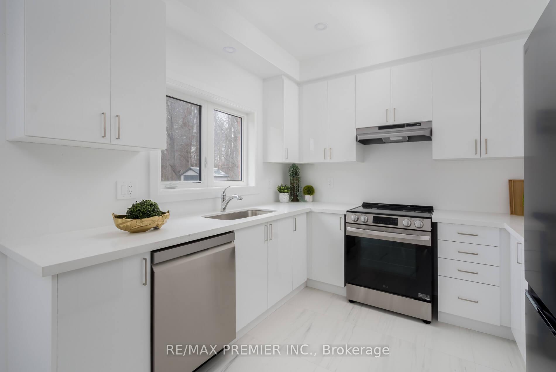 Photo 28 of 25 Virro Court, Vaughan, West Woodbridge — HOMEH