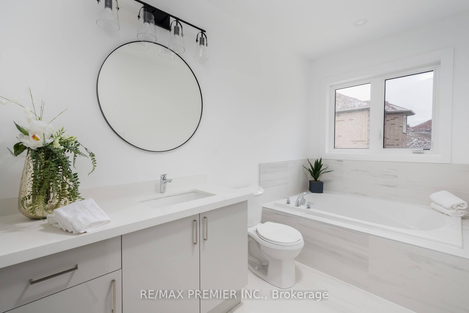 Photo 18 of 25 Virro Court, Vaughan, West Woodbridge — HOMEH