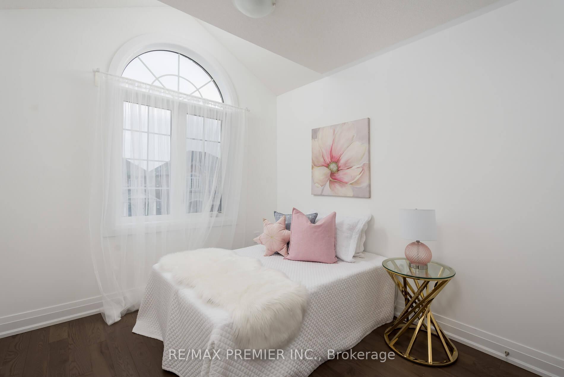 Photo 29 of 25 Virro Court, Vaughan, West Woodbridge — HOMEH