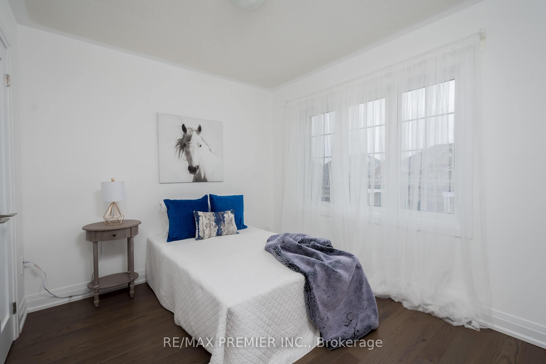 Photo 17 of 25 Virro Court, Vaughan, West Woodbridge — HOMEH