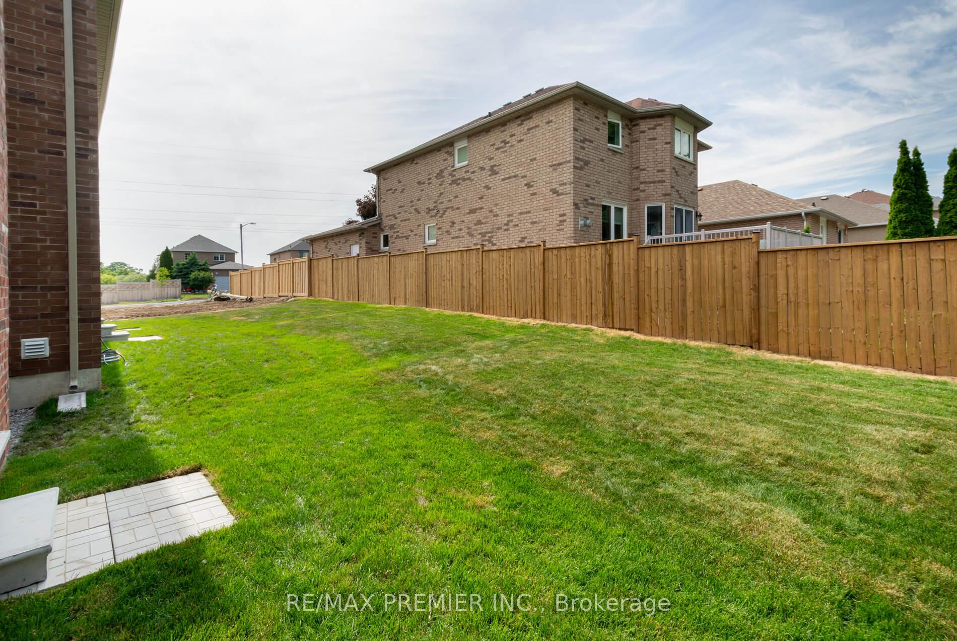 Photo 26 of 25 Virro Court, Vaughan, West Woodbridge — HOMEH
