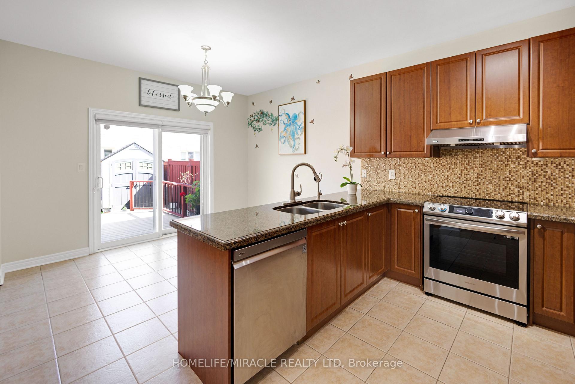 Photo 25 of 25 Openbay Gardens, Brampton, Sandringham-Wellington — HOMEH