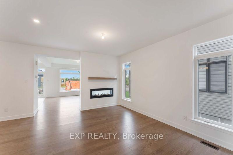 Photo 3 of 775 Ovation Grove, Ottawa, Leitrim — HOMEH