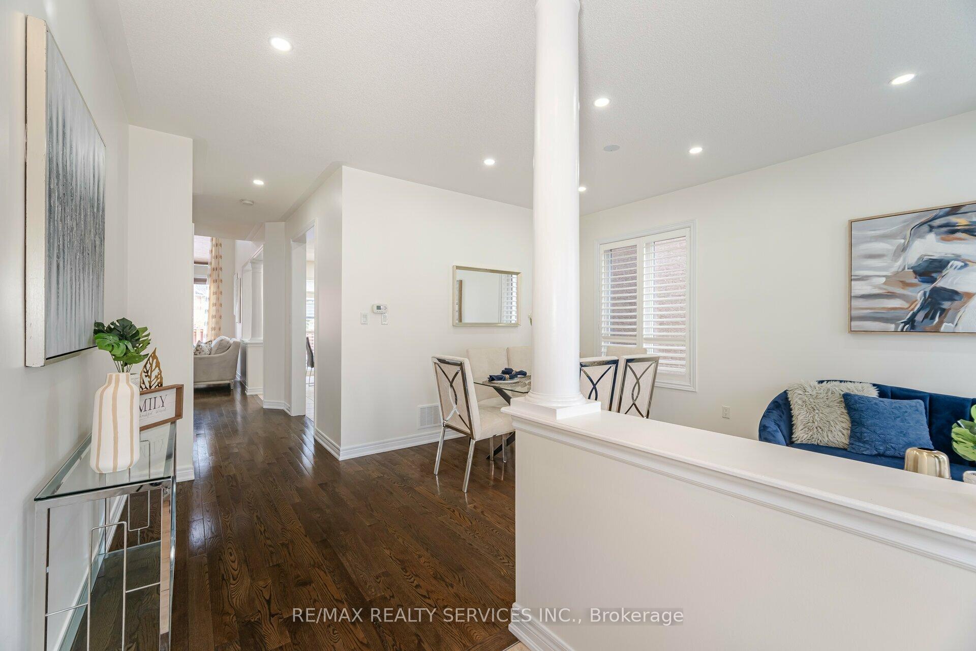 Photo 3 of 9 Silvershadow Terrace, Brampton, Sandringham-Wellington — HOMEH
