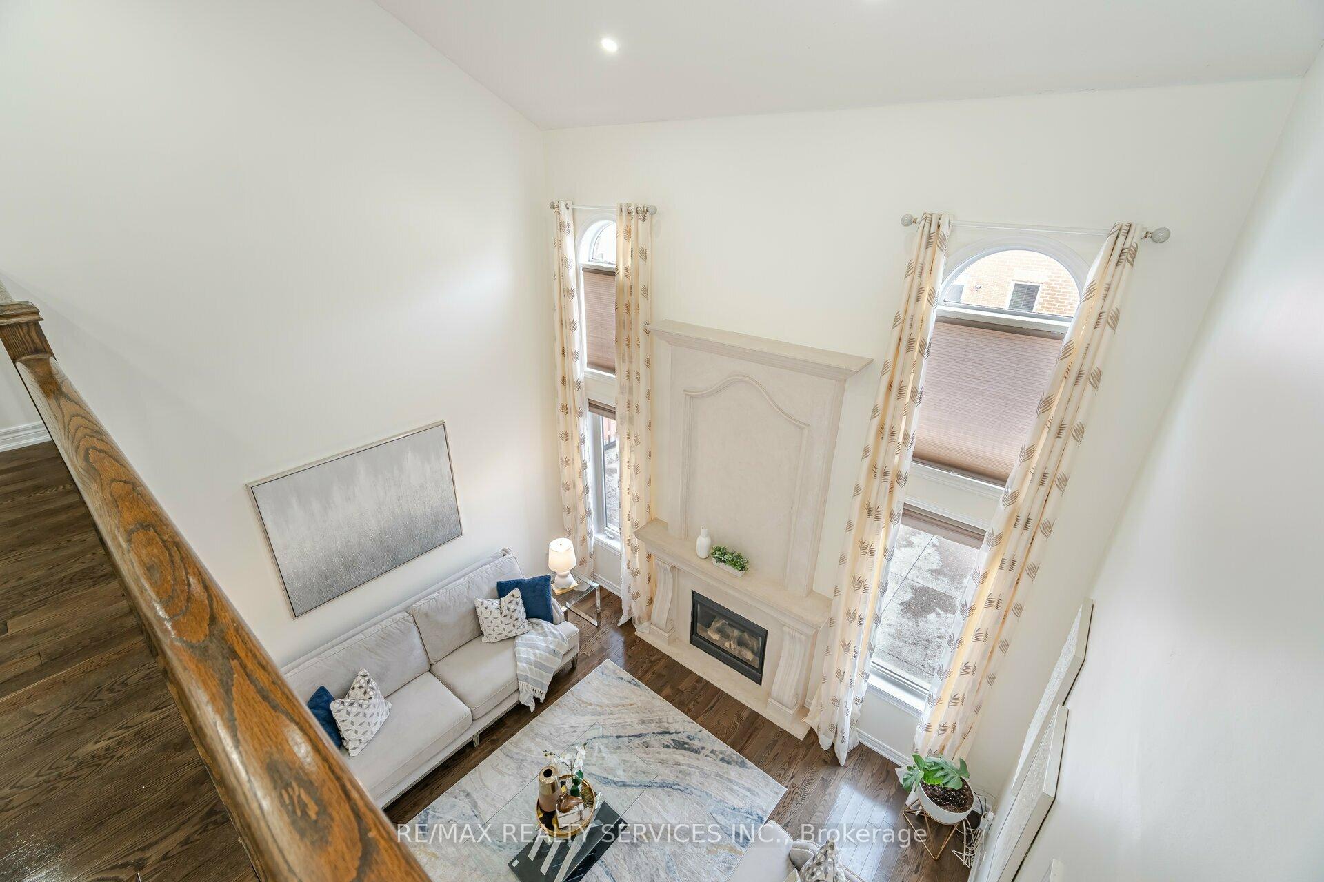 Photo 38 of 9 Silvershadow Terrace, Brampton, Sandringham-Wellington — HOMEH