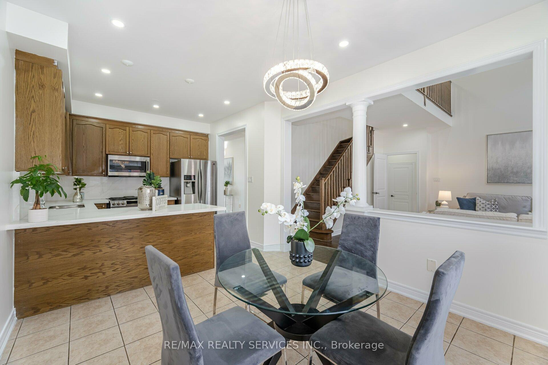 Photo 6 of 9 Silvershadow Terrace, Brampton, Sandringham-Wellington — HOMEH