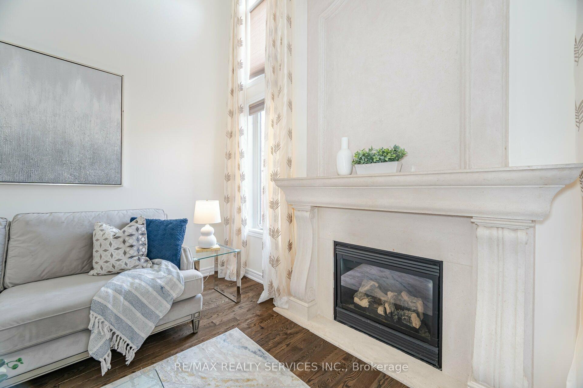 Photo 7 of 9 Silvershadow Terrace, Brampton, Sandringham-Wellington — HOMEH