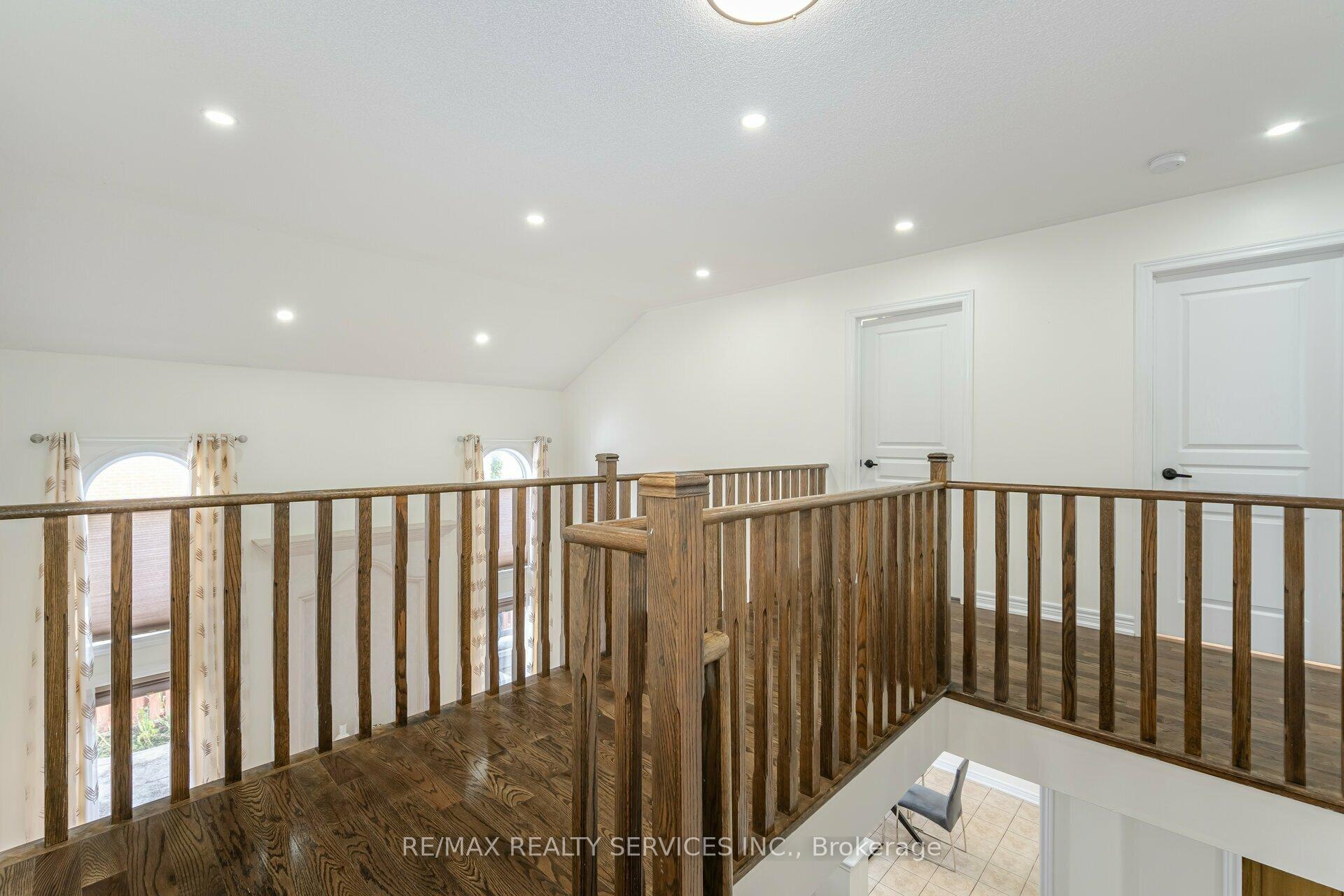 Photo 21 of 9 Silvershadow Terrace, Brampton, Sandringham-Wellington — HOMEH