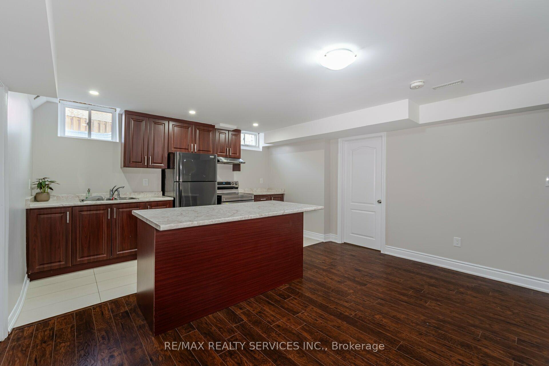 Photo 23 of 9 Silvershadow Terrace, Brampton, Sandringham-Wellington — HOMEH