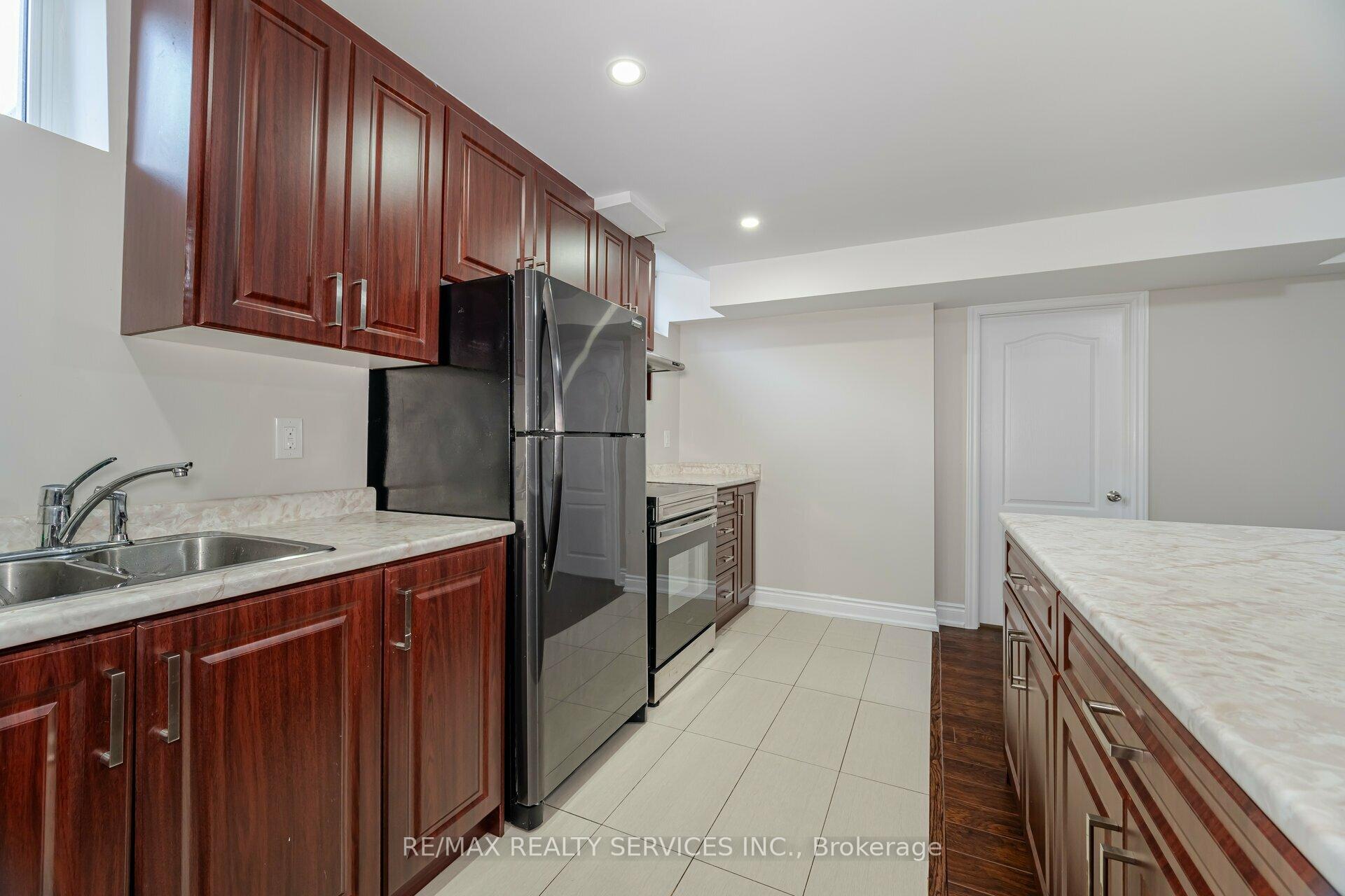 Photo 24 of 9 Silvershadow Terrace, Brampton, Sandringham-Wellington — HOMEH