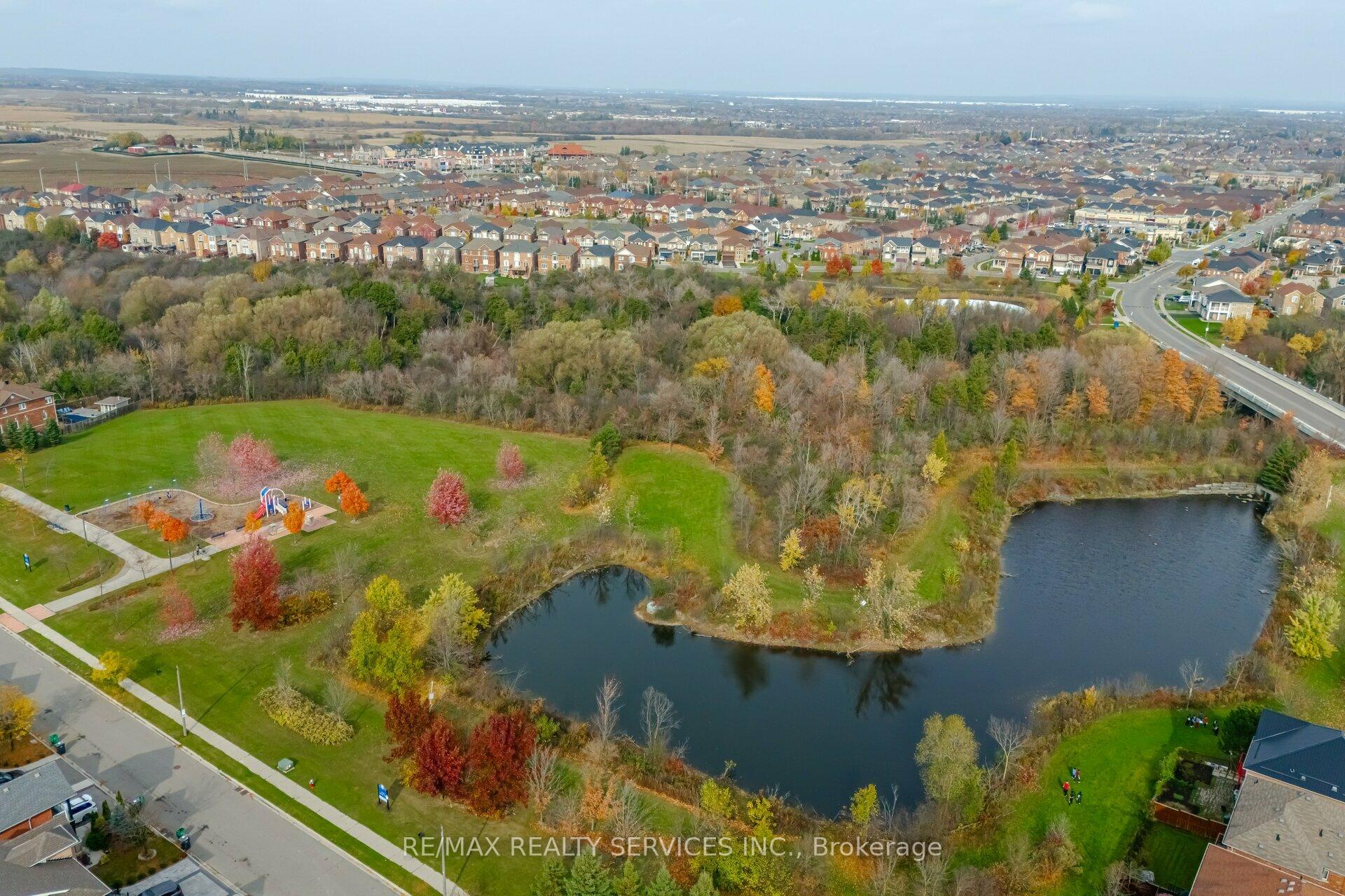 Photo 22 of 9 Silvershadow Terrace, Brampton, Sandringham-Wellington — HOMEH