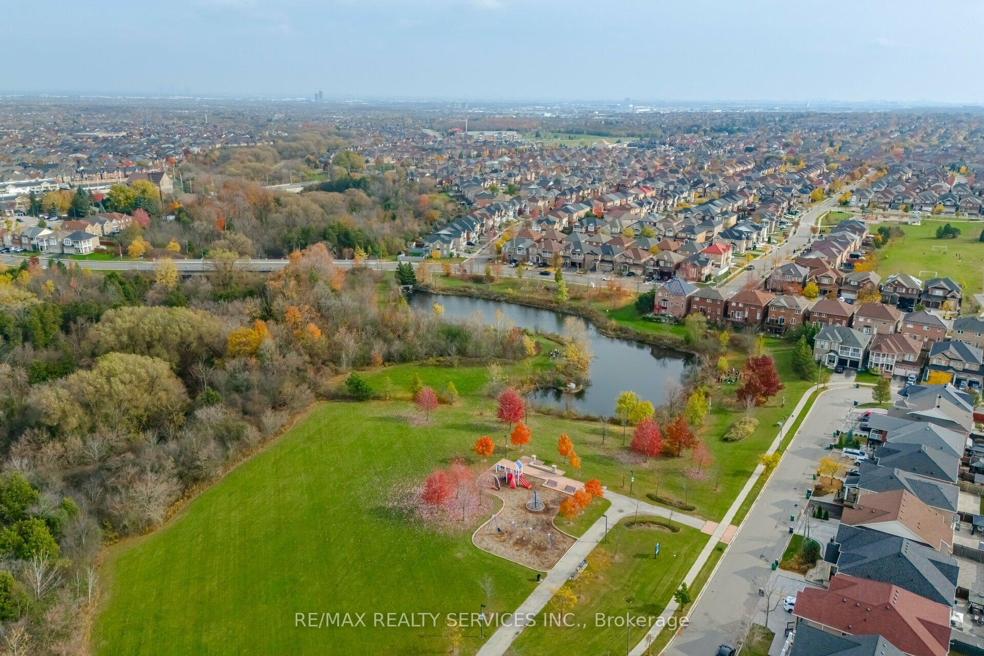 Photo 39 of 9 Silvershadow Terrace, Brampton, Sandringham-Wellington — HOMEH