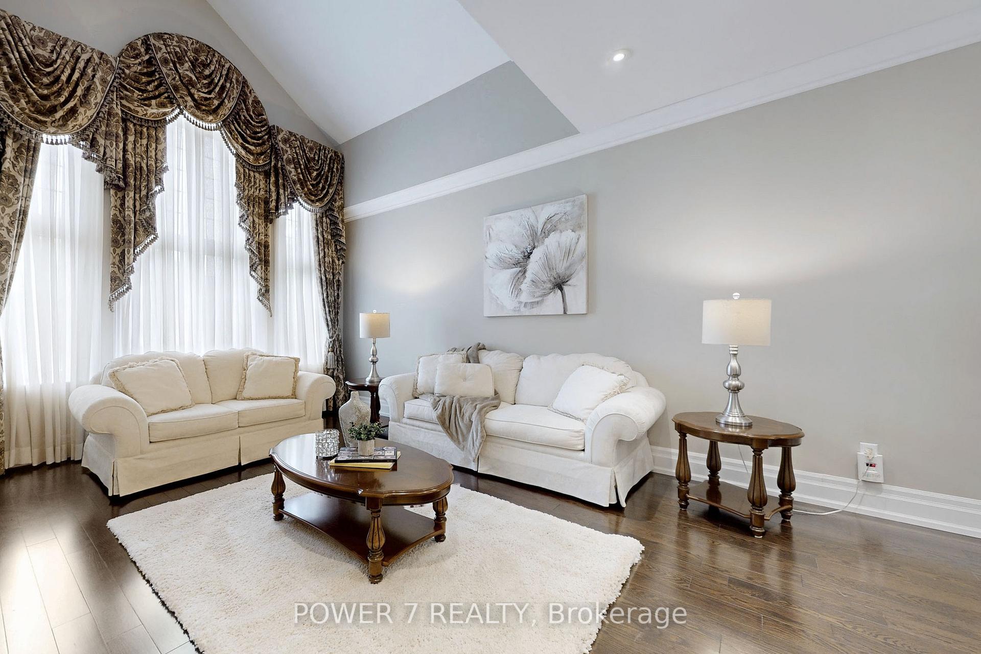 Photo 10 of 100 Forester Crescent, Markham, Cachet — HOMEH