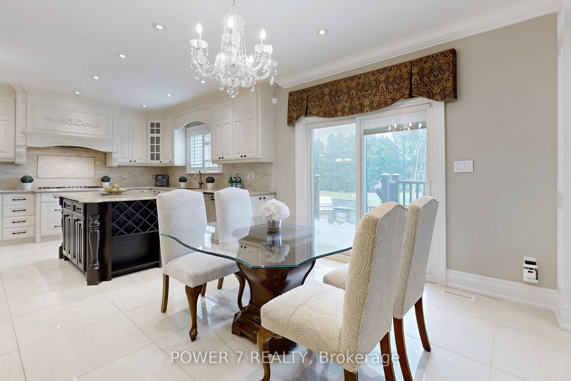 Photo 8 of 100 Forester Crescent, Markham, Cachet — HOMEH