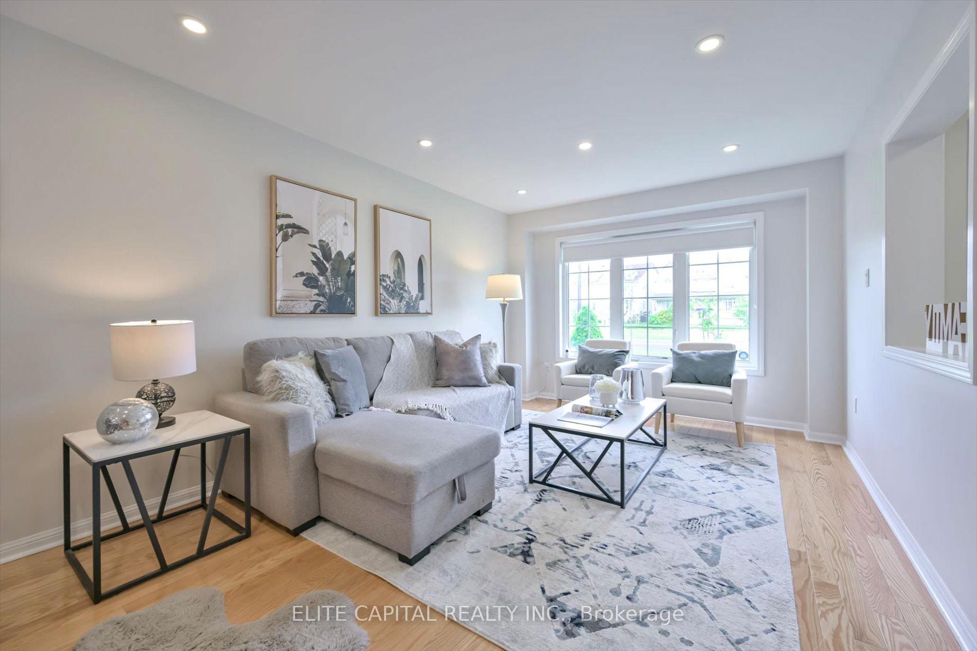 Photo 18 of 52 Gas Lamp Lane, Markham, Cornell — HOMEH