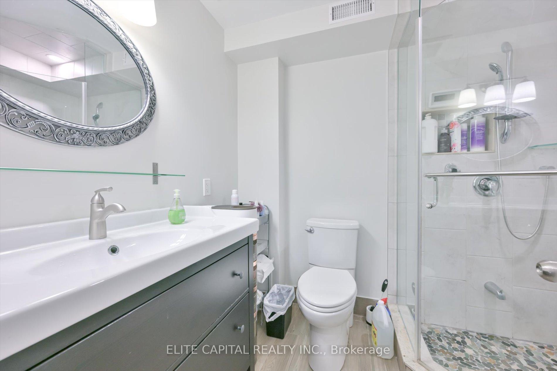 Photo 17 of 52 Gas Lamp Lane, Markham, Cornell — HOMEH